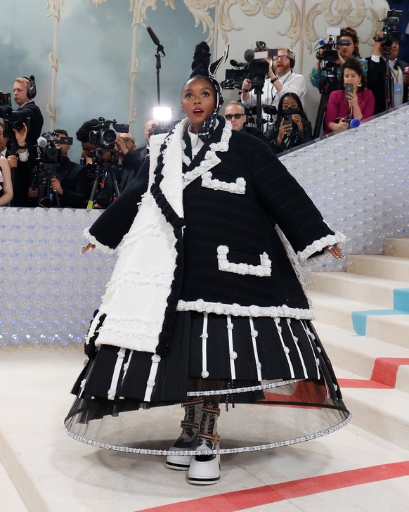 NEW YORK, NEW YORK - MAY 01: Janelle Monae attends the 2023 Costume Institute Benefit celebrating &quot;Karl Lagerfeld: A Line of Beauty&quot; at Metropolitan Museum of Art on May 01, 2023 in New York ...