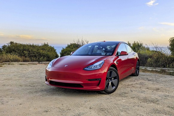 This photo from Edmunds shows the Tesla Model 3. The Long Range version has a range of more than 500 kilometers and has all-wheel drive.  (Jonathan Elfalan/Edmunds via AP)