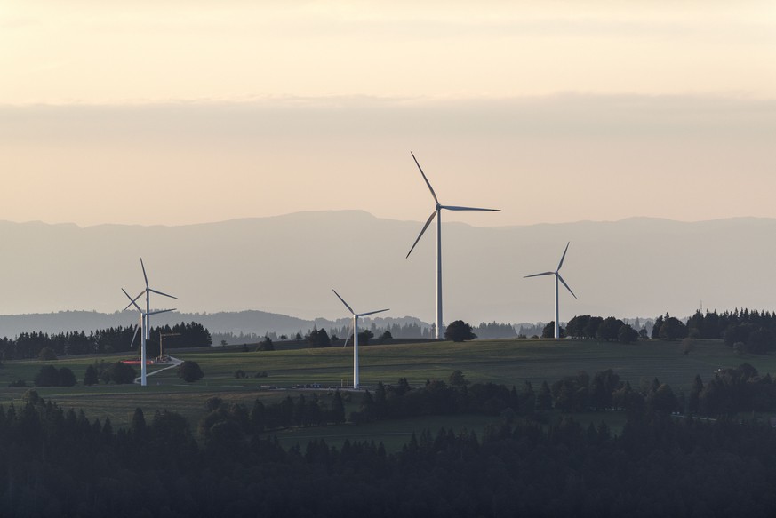 ZUR STUDIE DER SCHWEIZERISCHEN ENERGIE-STIFTUNG WONACH DIE SCHWEIZ IM BEREICH WIND- UND SONNENENERGIE IM EUROPAEISCHEN VERGLEICH AUF PLATZ 25 LANDET, STELLEN WIR IHNEN AM DIENSTAG, 17. MAI 2016, FOLGE ...