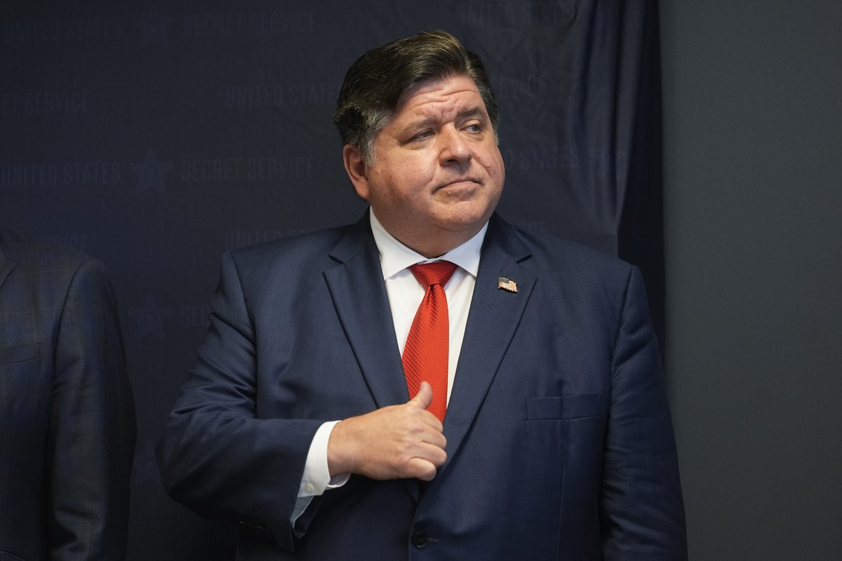 Illinois Gov. JB Pritzker waits to speak during a Democratic National Convention security briefing at the U.S. Secret Service's Chicago Field Office, Thursday, July 25, 2024, in Chicago. (AP Phot ...