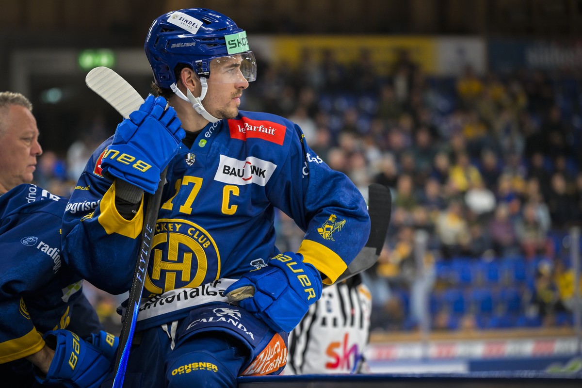 Ken Jaeger (HCD), im Eishockey Spiel der National League zwischen HC Davos (HCD) und HC Ajoie (HCA), am Freitag, 2. Oktober 2026, in der VAT Arena in Davos. (KEYSTONE/Gian Ehrenzeller)