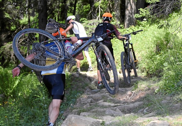 SARNEN, 30JUN19 - Impression von der Bikestrecke ueber 44 km und 1400 Hoehenmeter von Sarnen via das Grossschlierental und vom Glaubenbergpass zurueck nach Sarnen am Conclusive Sunday am Gigathlon 201 ...