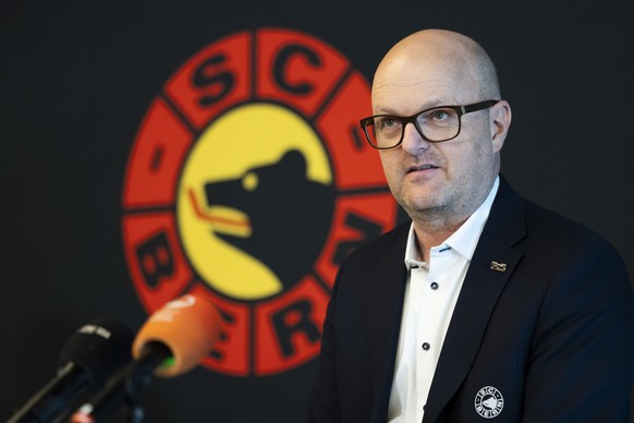 Juerg Fuhrer, neu ernannter CEO SCB, spricht waehrend einer Medienkonferenz des SC Bern, am Montag, 19. Januar 2026 in der PostFinance Arena in Bern. (KEYSTONE/Peter Klaunzer)