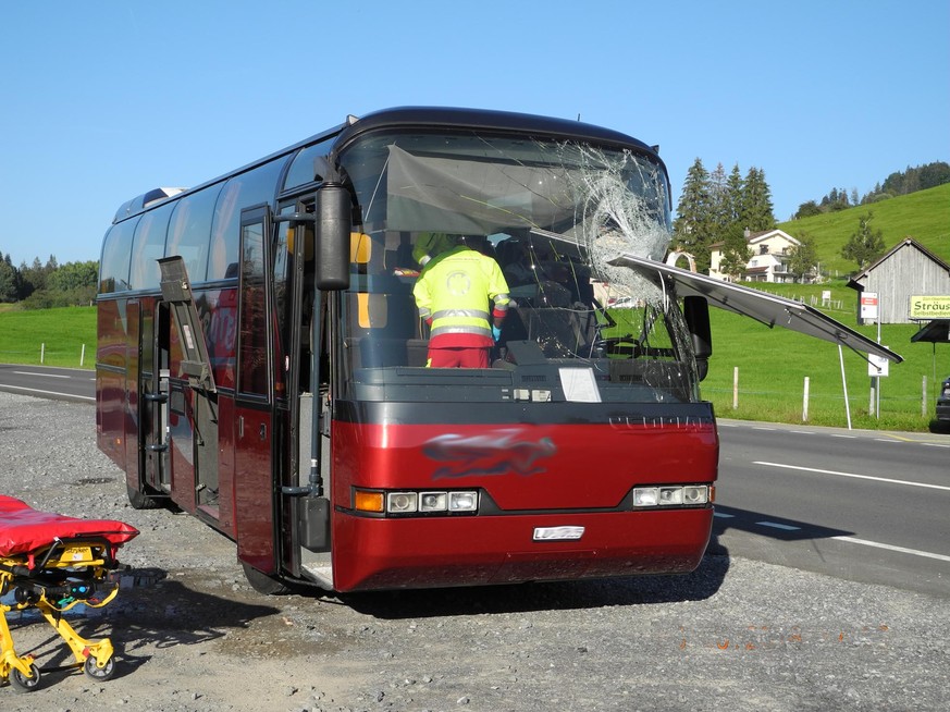 Am Samstag, 8. September 2018, ereignete sich bei der 3. Altmatt um 17.15 Uhr ein Verkehrsunfall. Ein Personenwagen mit Marktanhaenger war von Rothenthurm in Richtung Biberbrugg unterwegs, als sich au ...