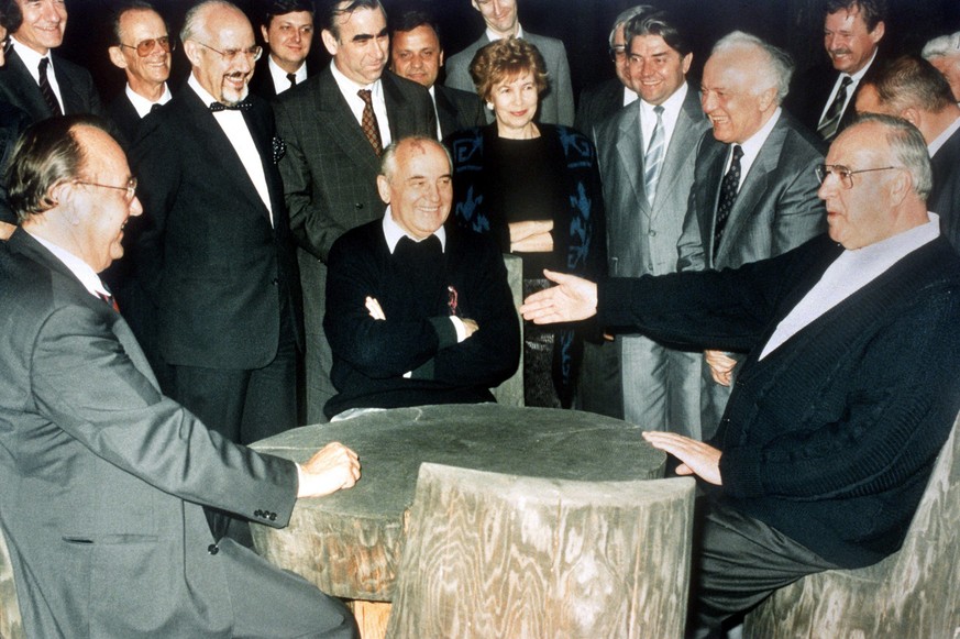 Sowjetisches Plazet für die deutsche Wiedervereingung: Genscher, Gorbatschow und Kohl (v.l.) 1990.&nbsp;