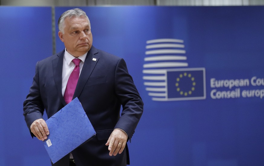 epa09986445 Hungary&#039;s Prime Minister Viktor Orban at the first day of a Special European Summit on Ukraine at the European Council, in Brussels, Belgium, 30 May 2022. EPA/OLIVIER HOSLET