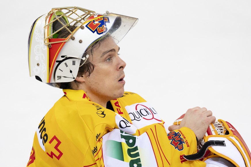 Biels Goalie Jonas Hiller reagiert nach der Niederlage (0-4), beim Eishockey Meisterschaftsspiel der National League zwischen dem SCL Tigers und dem EHC Biel, am Freitag 11. Januar 2019 im Ilfisstadio ...