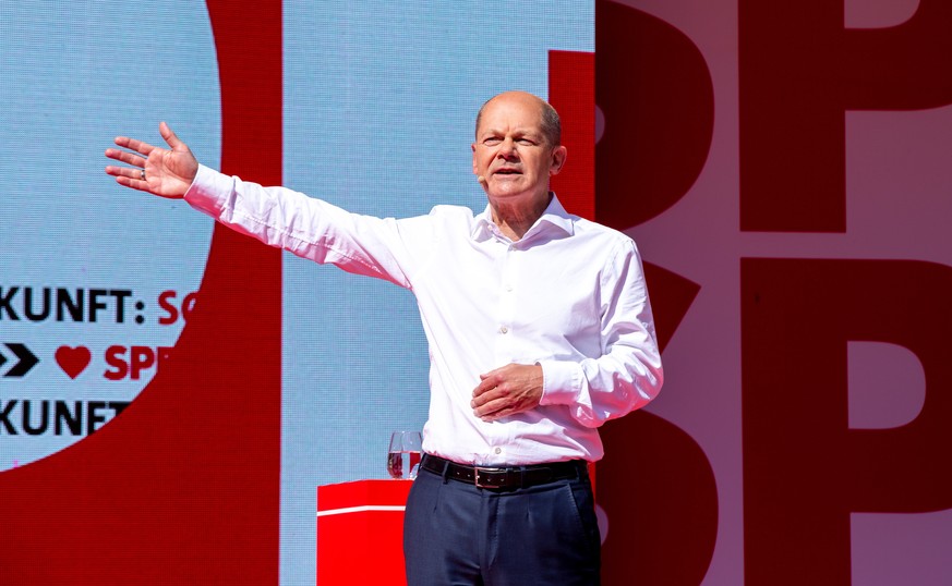 epa09474690 German Minister of Finance and Social Democratic Party (SPD) top candidate for chancellor in the upcoming federal elections Olaf Scholz during a campaign event in Munich, Germany, 18 Septe ...