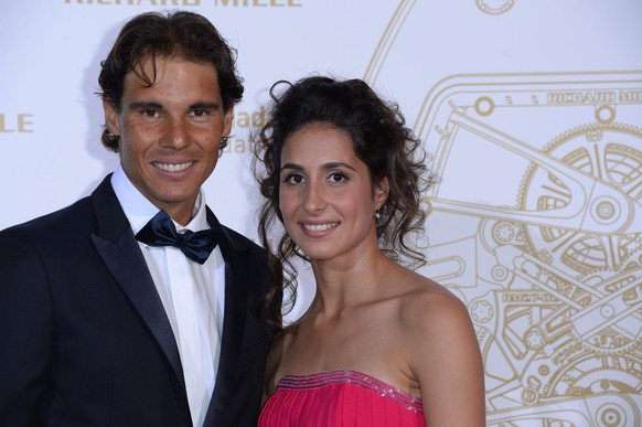 epa04764386 Spanish tennis player Rafael Nadal (L) and his girlfriend Xisca Perello pose for the photographers during a photocall for the Gala for the Rafa Nadal Foundation in Paris, France, 23 May 20 ...