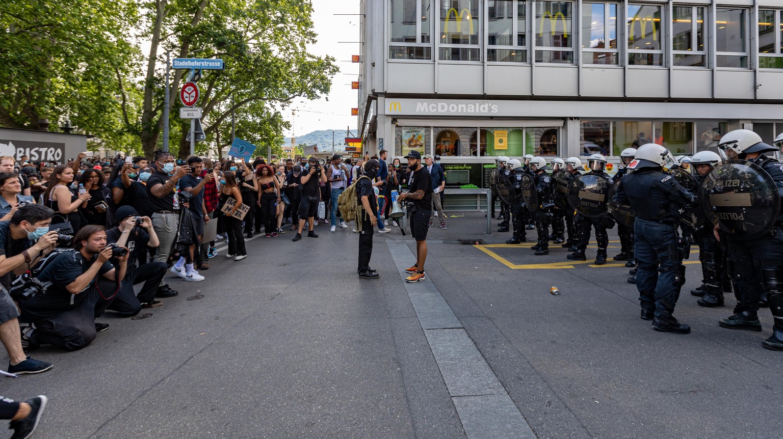 BLACK LIVES MATTER BLM DEMONSTRATION PROTEST IN ZURICH. JUNE 13, 2020. (PETAR MARJANOVIC)