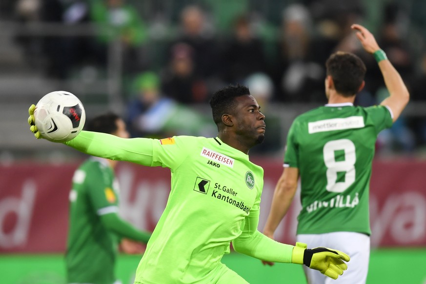 St. Gallens Torhueter Ati Zigi, beim Fussball Super-League Spiel zwischen dem FC St. Gallen und dem FC Lugano, am Sonntag, 26. Januar 2020, im Kybunpark in St. Gallen. (KEYSTONE/Gian Ehrenzeller)