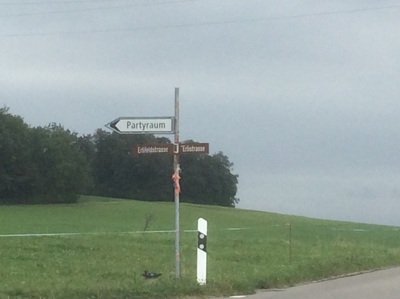 Weil es in der Schweiz nur schöne Orte gibt: Lerne mit der watson-Karte dein Land neu kennen!
Da staunte ich auf der Velotour auch nicht schlecht... Zwischen Triengen LU und Uffikon/Dagmersellen LU