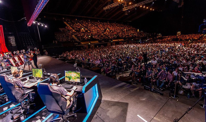 Das Wembley-Stadion gefüllt mit «League of Legends»-Fans.