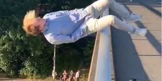 Hast du in Zürich einen Verrückten ins Wasser springen sehen? Wir wissen nun, wer es war