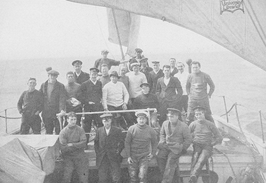 Photograph of the Weddell Sea Party on board the Endurance
https://commons.wikimedia.org/wiki/Category:Endurance_(ship,_1912)?uselang=de#/media/File:The_Weddell_Sea_Party.jpg