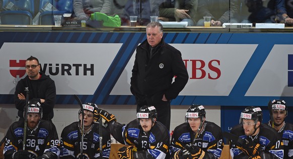 Luganos coach Doug Shedden during the game between Switzerland&#039;s HC Lugano and Mountfield HK at the 90th Spengler Cup ice hockey tournament in Davos, Switzerland, Wednesday, December 28, 2016. (K ...