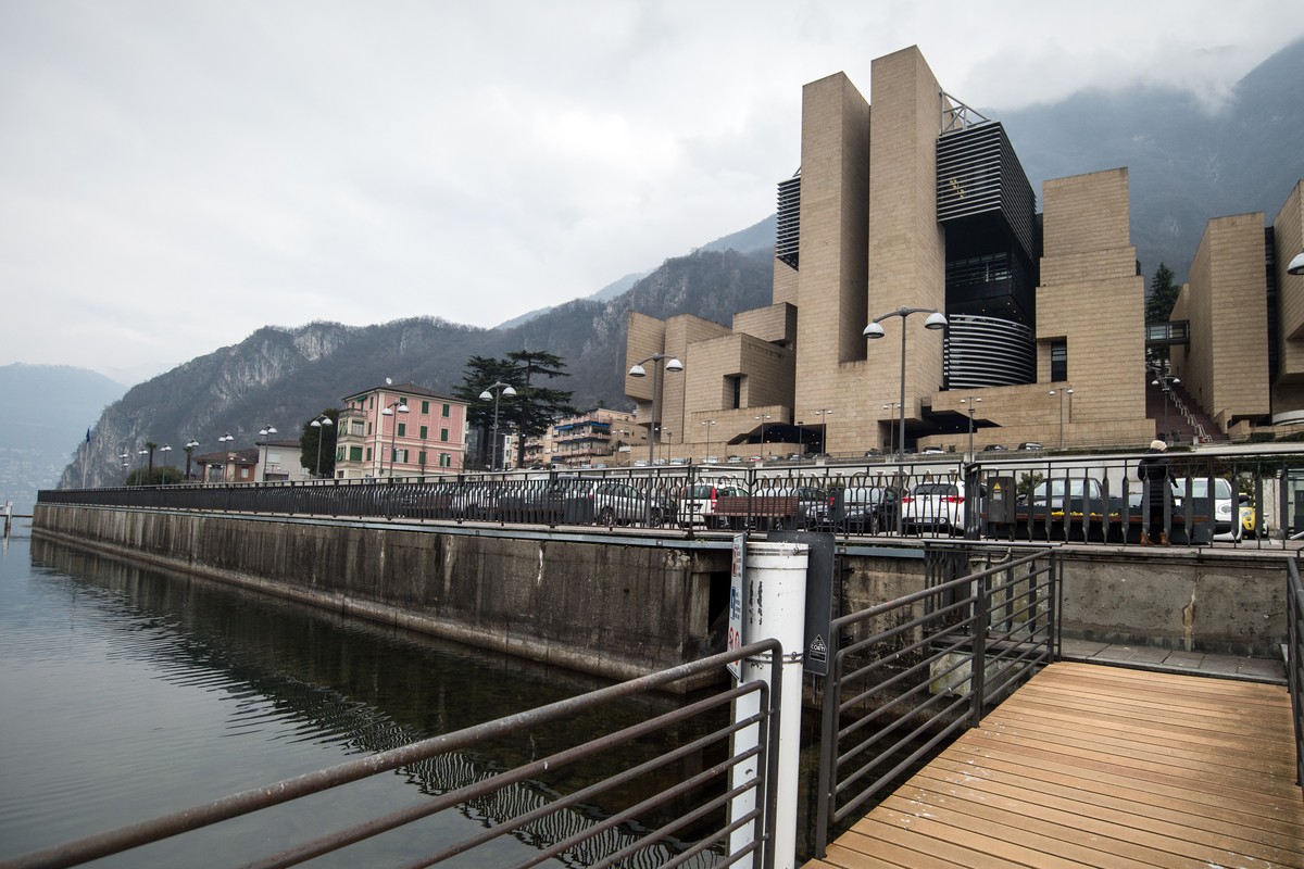 Aussenaufnahme des Casinos von Campione d'Italia, aufgenommen am Montag, 15. Januar 2018. Die Staatsanwaltschaft Como hat fuer das Casino von Campione d'Italia, einer vom Schweizer Kanton Te ...
