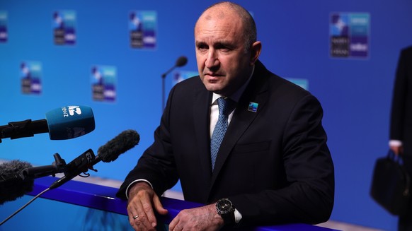 epa13097027 Bulgarian Prime Minister Rumen Radev speaks to the media upon arrival at the 2026 NATO summit in Ankara, Turkey, 08 July 2026. The NATO Summit takes place from 07-08 July. EPA/NECATI SAVAS