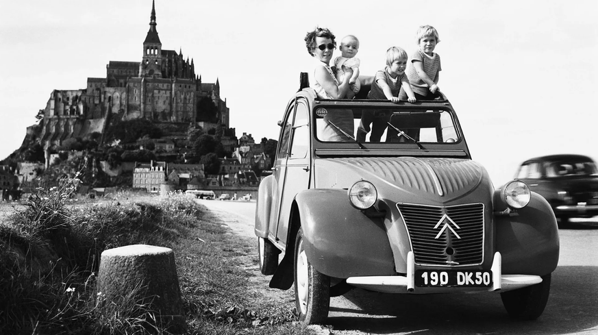 Geräumig, geländegängig und komfortabel: So traf der unprätentiöse Billig-Citroën die mobilitätshungrige Bevölkerung im Frankreich der Nachkriegszeit mitten ins Herz.