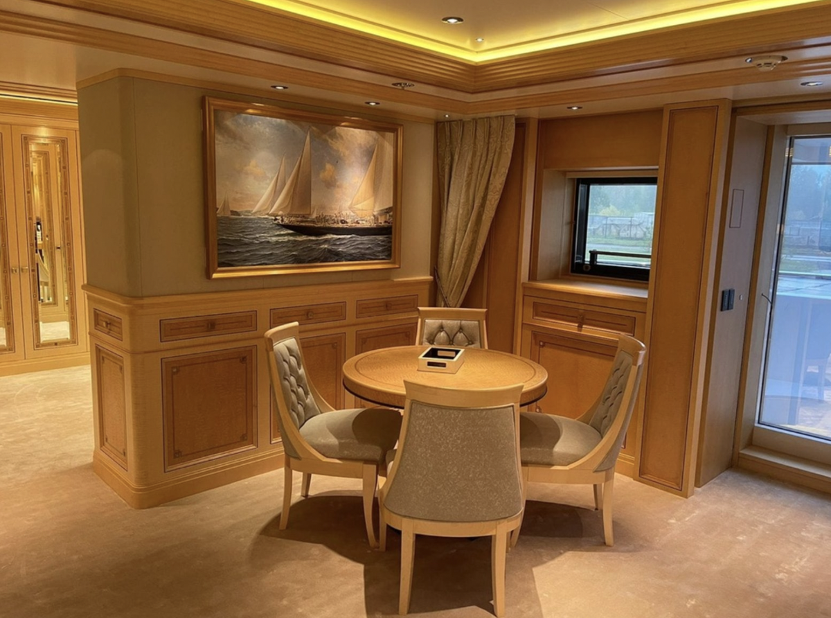 Superyacht Vladimir Poutine