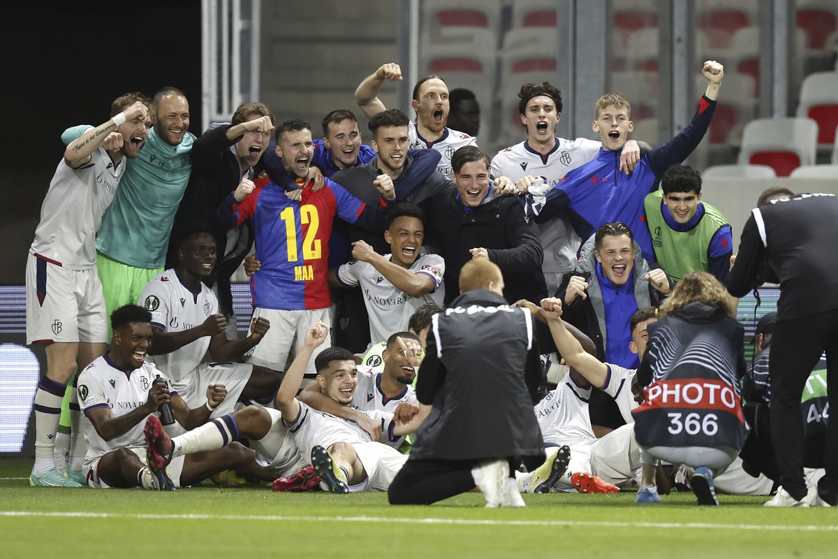 Basel's players celebrate after the UEFA Conference League quarter final soccer match between OGC Nice of France and Switzerland's FC Basel 1893, Thursday, April 20, 2023, at the Allianz Riv ...