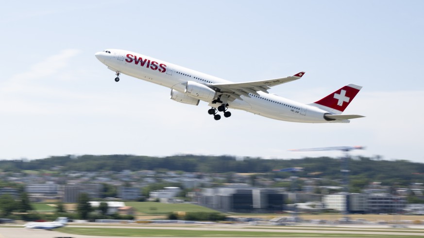 Der Start vom Airbus A380 der Swiss auf dem Flug nach Washington, am Samstag, 11. Juli 2026, am Flughafen Zuerich in Kloten. (KEYSTONE/Andreas Becker)