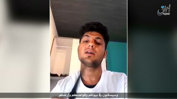 radar-reuters Die Echtheit dieses angeblichen Videos vom Zug-Attentäter nahe Würzburg ist laut deutschen Sicherheitsbehörden noch unklar: Zunächst mochte man den Ermittlern zufolge nicht bestätigen, d ...