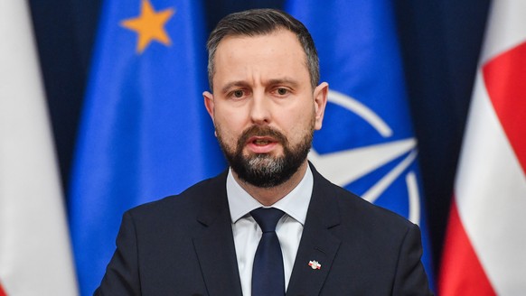 epa11117700 Polish Minister of Defense Wladyslaw Kosiniak-Kamysz attends a joint press conference with his Danish counterpart after their meeting in Warsaw, Poland, 01 February 2024. EPA/PIOTR NOWAK P ...
