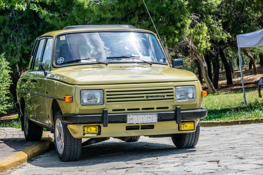 wartburg ddr auto ostdeutschland ostalgie mauerfall wende