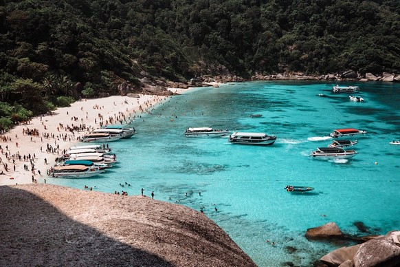 Die Bucht und der Aussichtspunkt sind sehr beliebt bei Touristen.