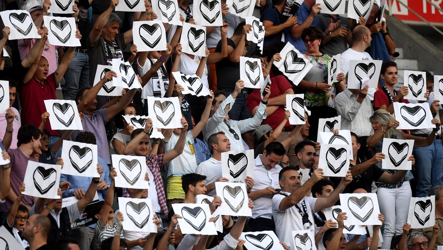 Lugano&#039;s fans during the Super League soccer match FC Lugano against FC Luzern, at the Cornaredo stadium in Lugano, Friday, June 2, 2017. (KEYSTONE/Ti-Press/Samuel Golay)