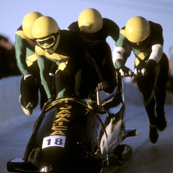 BOB VIERER BOB TEAM JAMAICA Olympische Winterspiele 1988 in Calgary PUBLICATIONxINxGERxSUIxAUTxHUNxSWExNORxDENxFINxONLY

Bob Quad Bob team Jamaica Olympic Winter Games 1988 in Calgary
