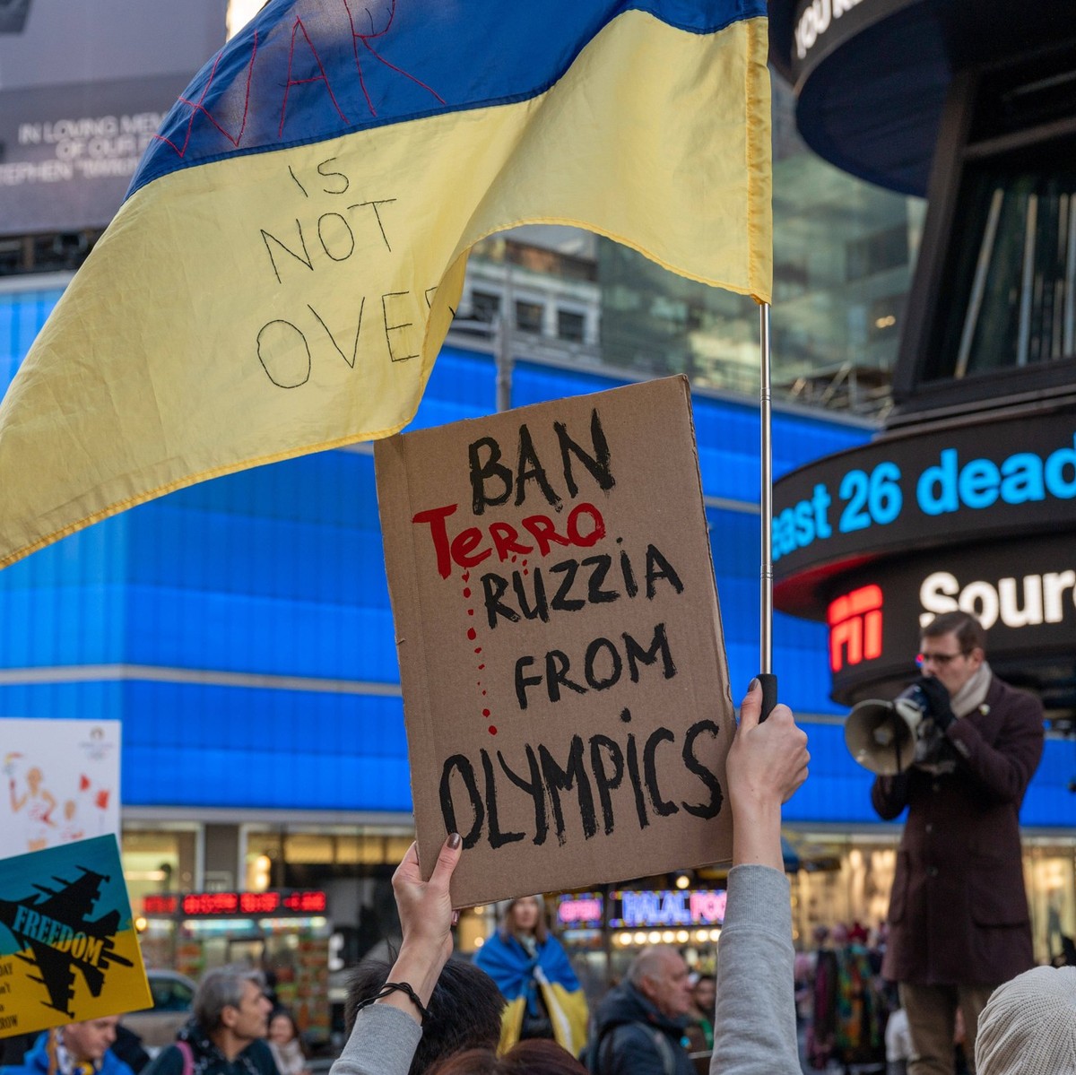 Protest Supporting Ukraine in New York Ukraine supporters gather in Times Square to protest Russia s participation in the 2024 Summer Olympic Games, in New York, NY on February 11, 2023. New York NY U ...
