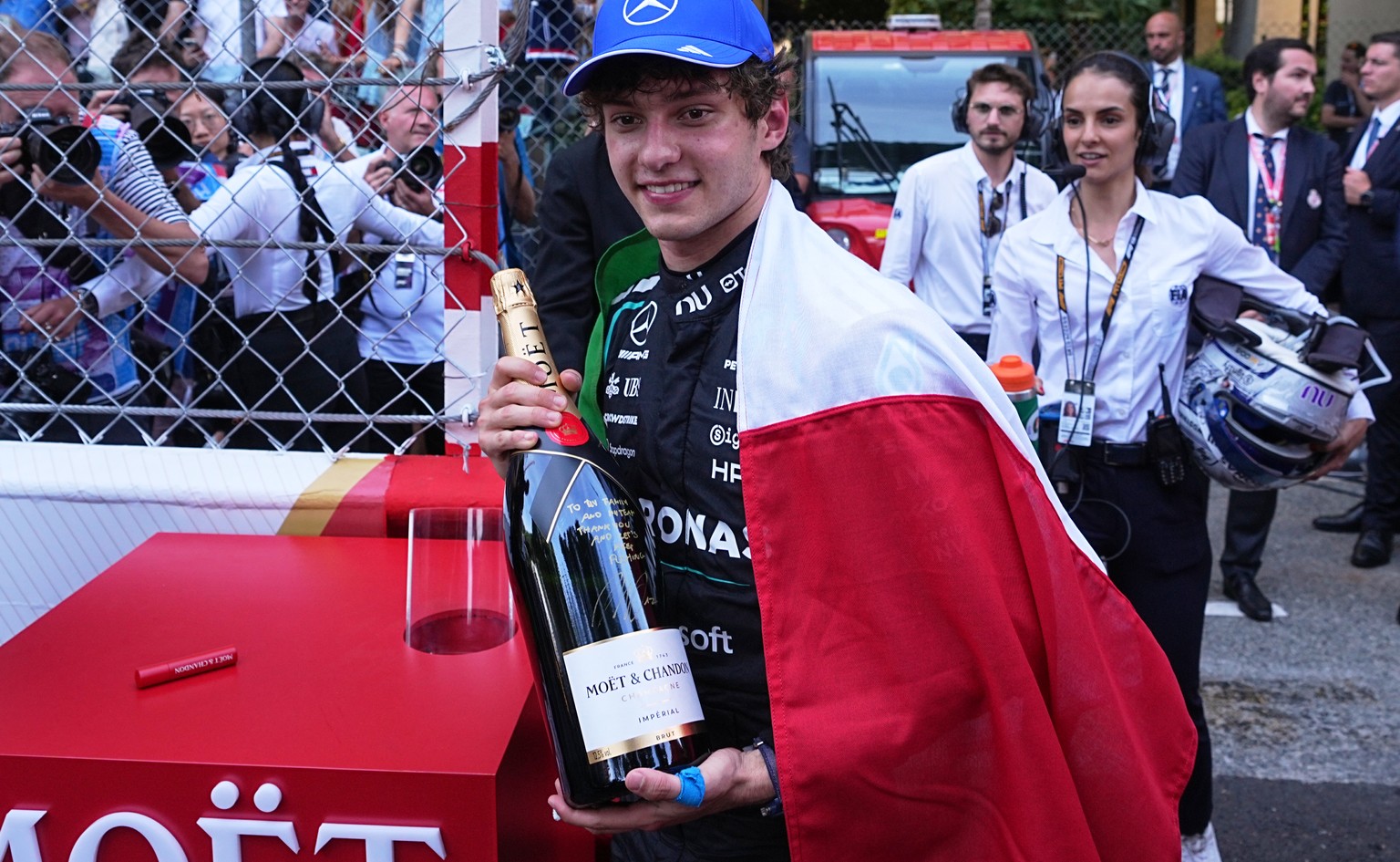 Kimi Antonelli gewinnt einen wirren Monaco-Grand-Prix und baut die WM-Führung aus