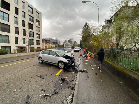 Ein nicht ganz alltäglicher Verkehrsunfall forderte am Freitagnachmittag (9. April 2022) in Rheinfelden drei verletzte Personen.