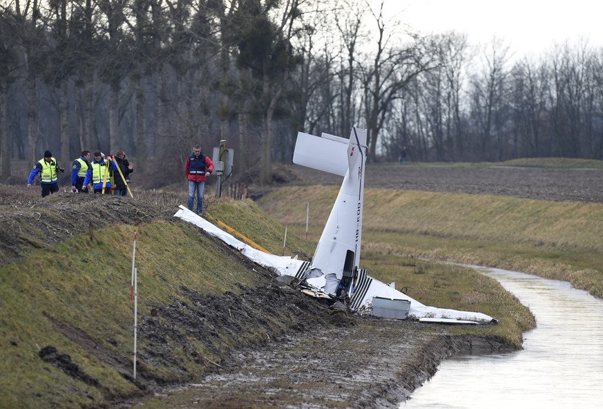 Die beiden Piloten sind beide gestorben.