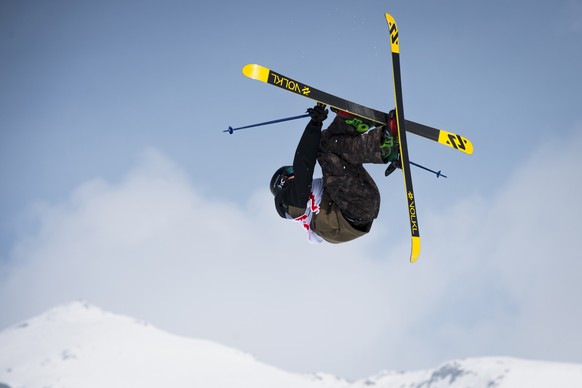 ARCHIV - ZUR SELEKTION DER SCHWEIZER SKI FREESTYLE-TEAMS FUER DIE OLYMPISCHEN WINTERSPIELE IN PYEONGCHANG, SUEDKOREA, STELLEN WIR IHNEN FOLGENDES BILDMATERIAL ZUR VERFUEGUNG – Andri Ragettli of Switze ...