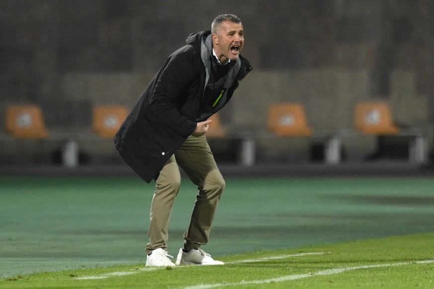 Basel&#039;s coach Alexander Frei directs his players during the Europa Conference League, group H soccer match between FC Pyunik and FC Basel 1893 at the Vazgen Sargsyan stadium in Yerevan, Armenia,  ...