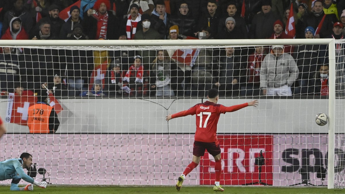 Switzerland's forward Noah Okafor, not pictured, shoots the ball on the goal post in front of Bulgaria's goalkeeper Ivan Karadzhov, left, during the 2022 FIFA World Cup European Qualifying G ...