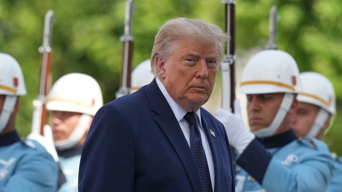 President Donald Trump, center, during a formal welcome at the Bestepe Presidential Palace at the NATO summit in Ankara, Turkey, Tuesday, July 7, 2026. (AP Photo/Francisco Seco)