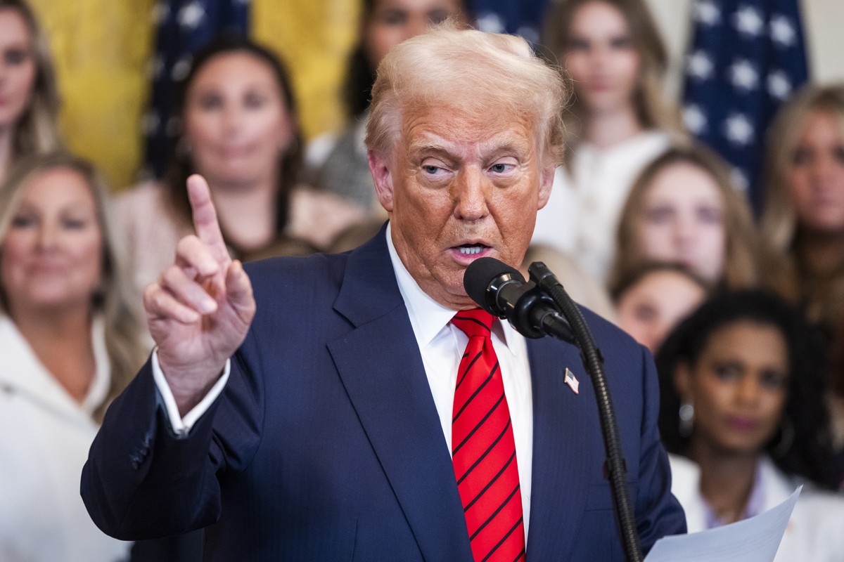 epa11877753 US President Donald Trump speaks before signing an executive order banning transgender athletes from women's sports, in the East Room of the White House in Washington, DC, USA, 05 Feb ...