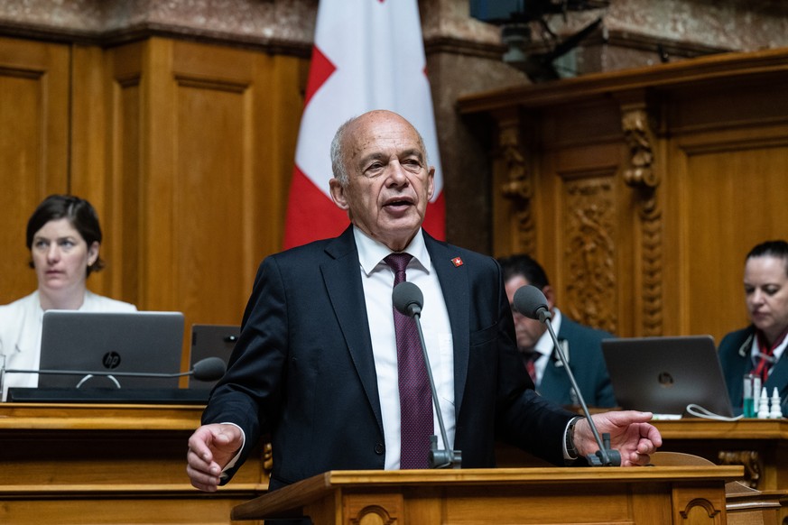 Bundesrat Ueli Maurer spricht im Nationalrat an der Sommersession der Eidgenoessischen Raete, am Dienstag, 14. Juni 2022, in Bern. (KEYSTONE/Peter Schneider)