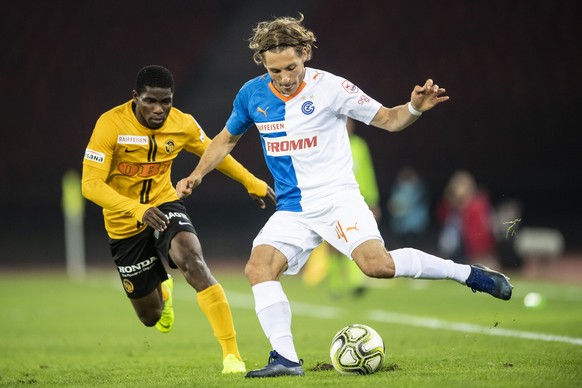 ARCHIV  ZUM WECHSEL VON SEKOU SANOGO VON DEN BSC YOUNG BOYS BERN ZU AL ITTIHAD NACH SAUDI-ARABIEN STELLEN WIR IHNEN FOLGENDES BILDMATERIAL ZUR VERFUEGUNG - YBs Sekou Sanogo, links, spielt um den Ball ...