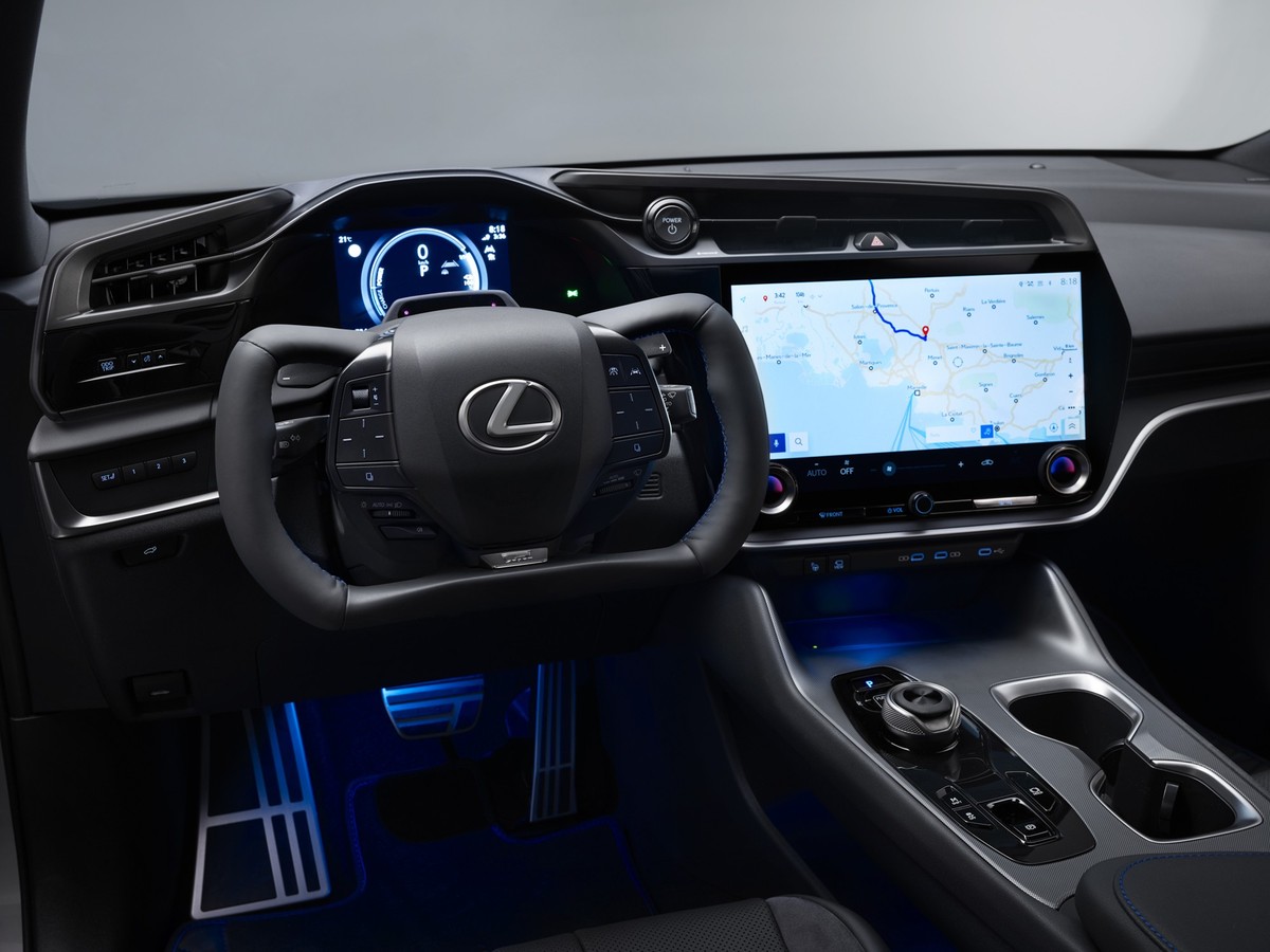 Lexus RZ 550e F Sport