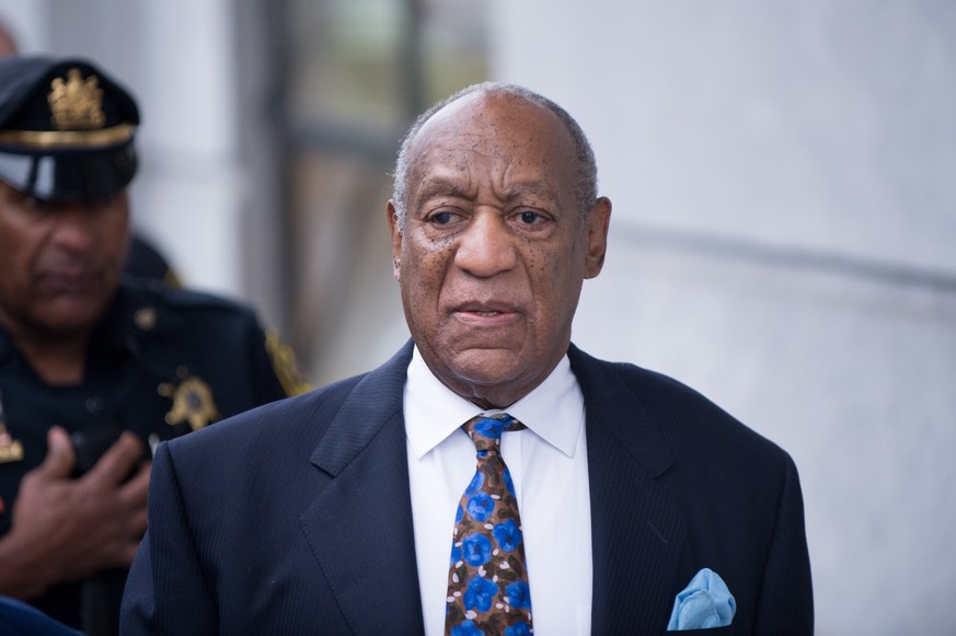 epa09313995 (FILE) - US entertainer Bill Cosby (R) arrives for sentencing at the Montgomery County Courthouse in Norristown, Pennsylvania, USA, 24 September 2018 (reissued 30 June 2021). The Pennsylva ...