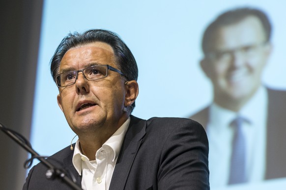 Peter Schilliger, Praesident FDP Luzern, spricht an der Delegiertenversammlung der FDP Luzern am Dienstag, 18. August 2015, in Hochdorf. (KEYSTONE/Alexandra Wey)