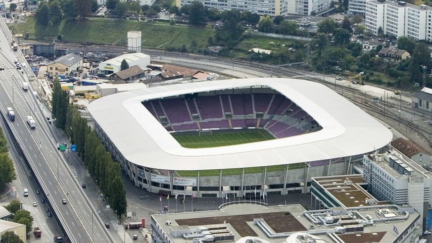 Luftaufnahme des Fussball-Stadions Stade de Geneve in Genf, Schweiz, am 24. September 2007. Das Stadion mit einer Kapazitaet von 30&#039;000 Sitzen wird als eines der acht Stadien an der UEFA EURO 200 ...