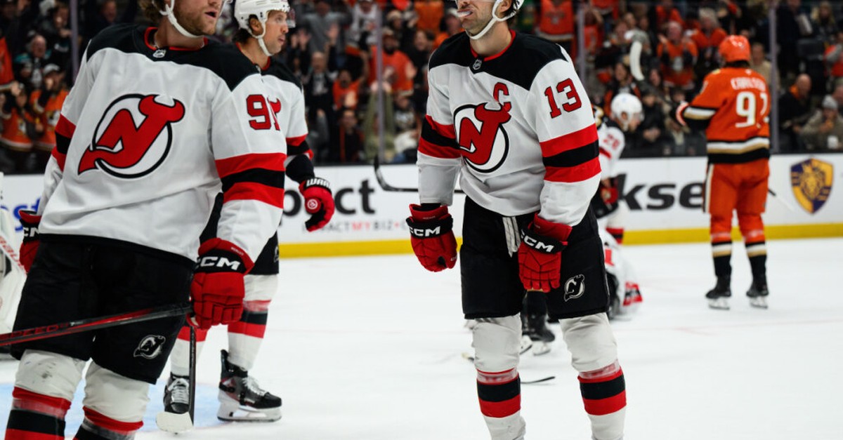 Hischier-trifft-doch-die-Devils-gehen-unter-Niederreiter-gl-nzt-mit-zwei-Assists