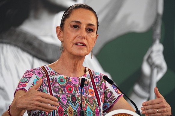 epa11831432 Mexico&#039;s President Claudia Sheinbaum speaks at her press conference in Acapulco, Guerrero state, Mexico, 17 January 2025. Sheinbaum has announced a decree of tax incentives to attract ...