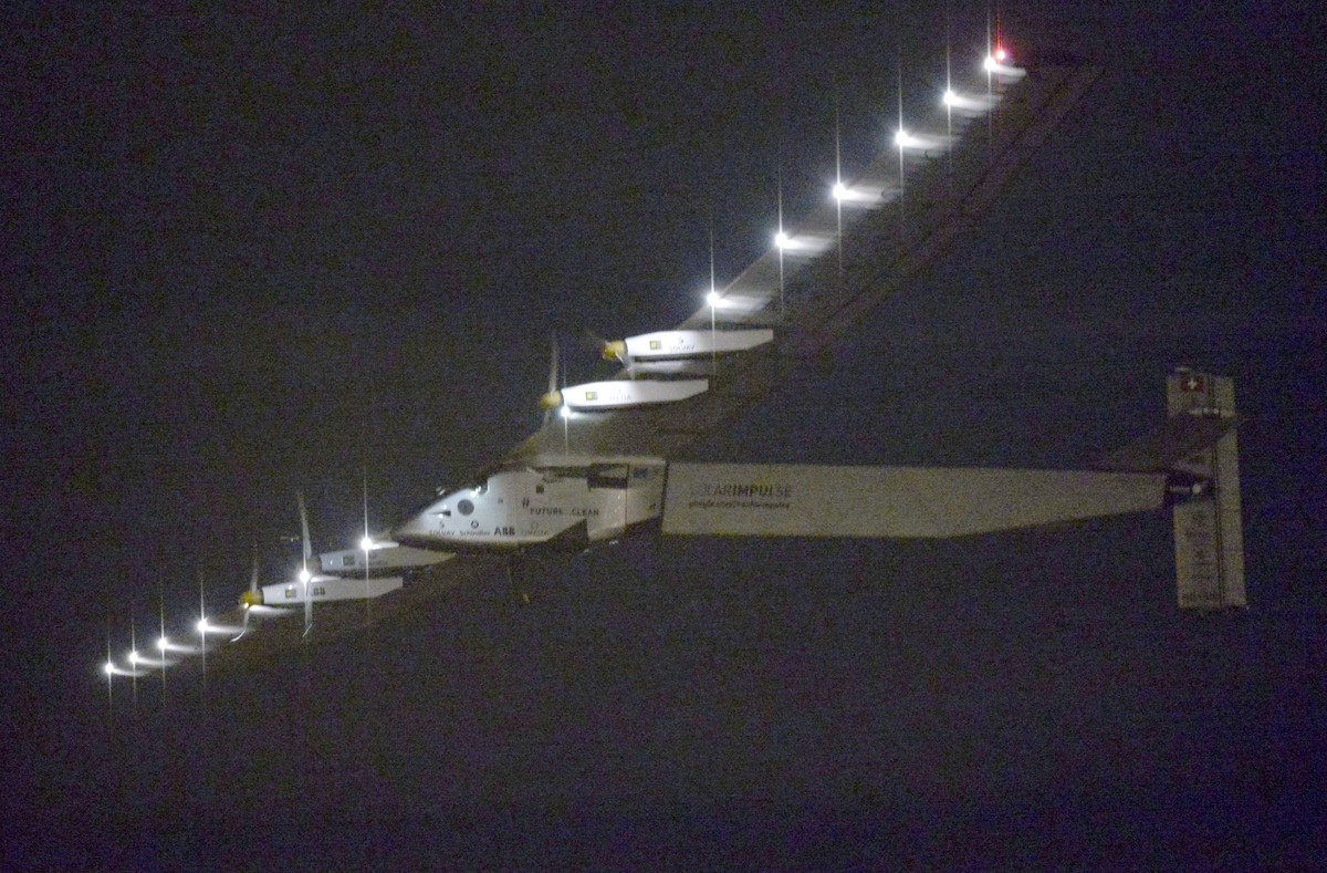 Keine Umkehr mehr möglich: Die Solar Impulse ist Richtung Hawaii abgeflogen und soll 120 Stunden unterwegs sei.